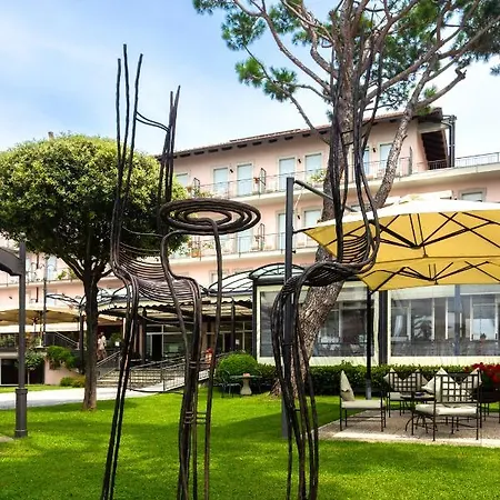 Marina Hotel