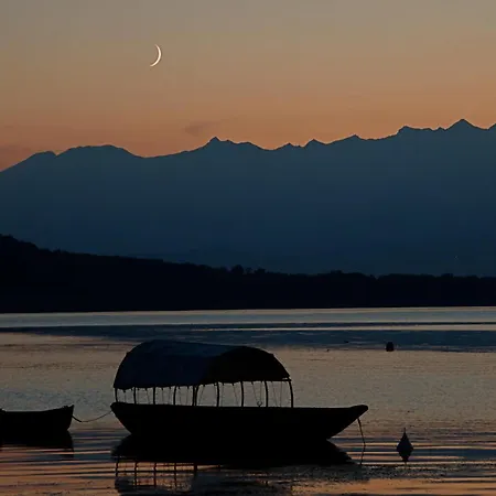Marina מלון ויורונה